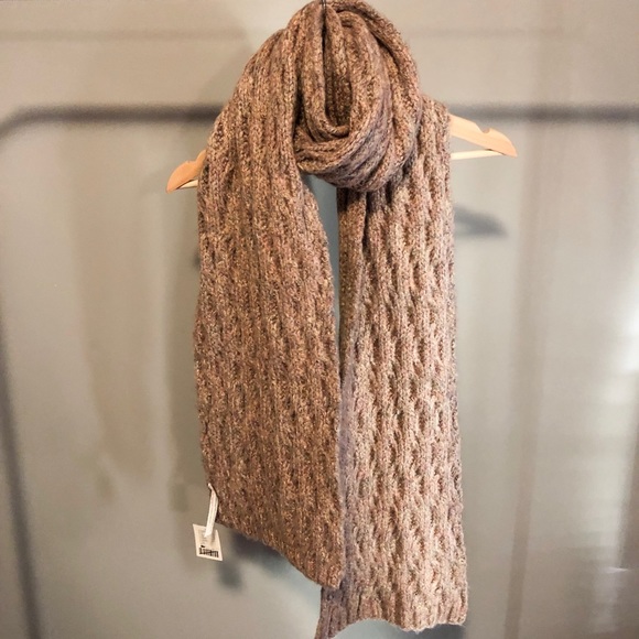 Urban Outfitters Accessories - Urban Outfitters Winter Scarf